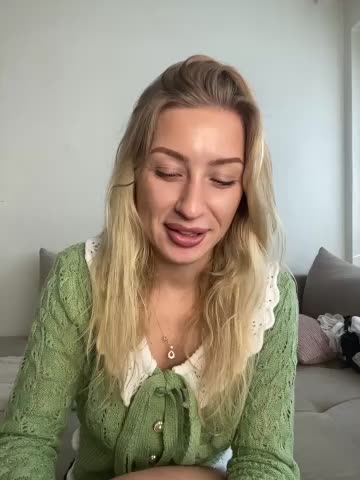 belle98 Live Sex December 17, 2025