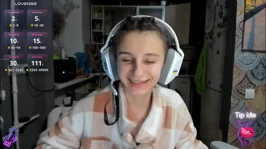 _nika_kik Live Sex December 17, 2025