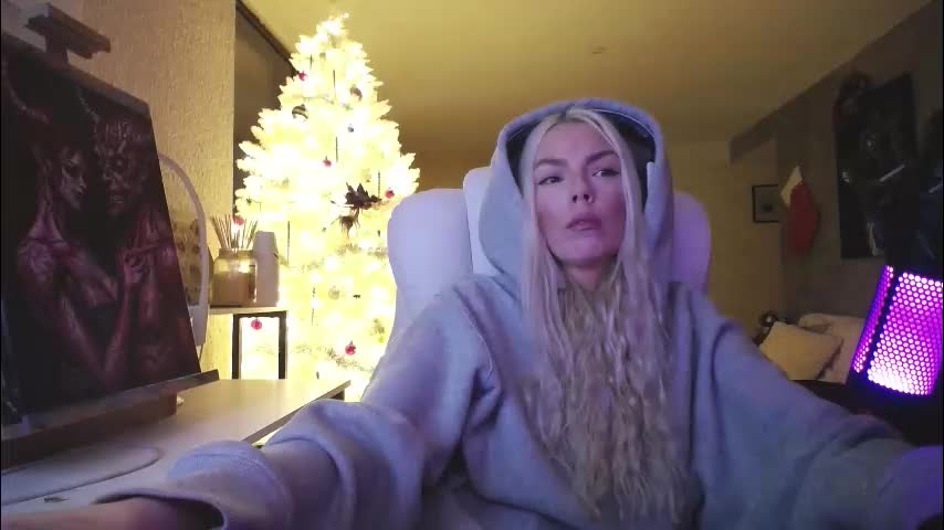 tinykylie Live Sex December 17, 2025