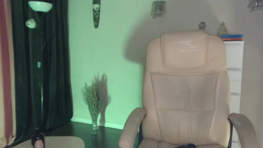 Realia Live Sex December 17, 2025