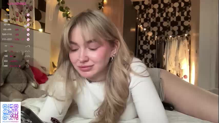 charming_daisy Live Sex December 17, 2025