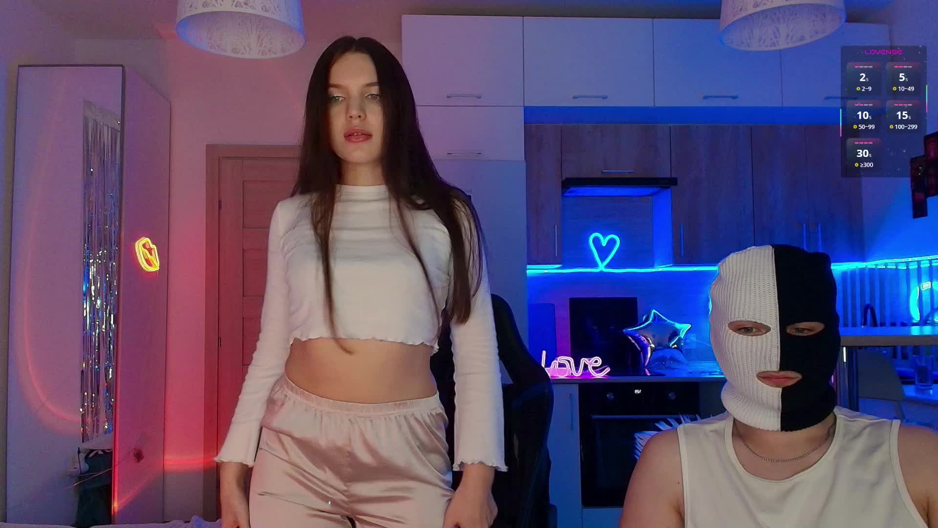 TwiceAsHotXXX Live Sex December 17, 2025