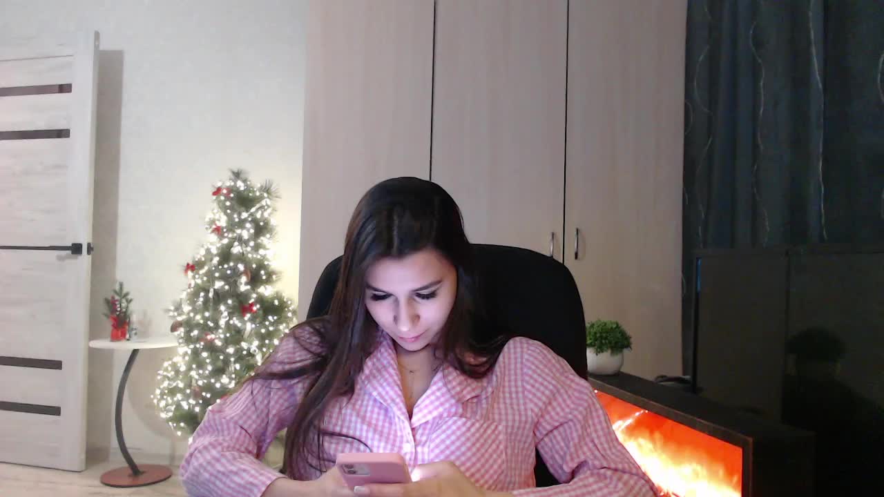 LenaGordon Live Sex December 17, 2025