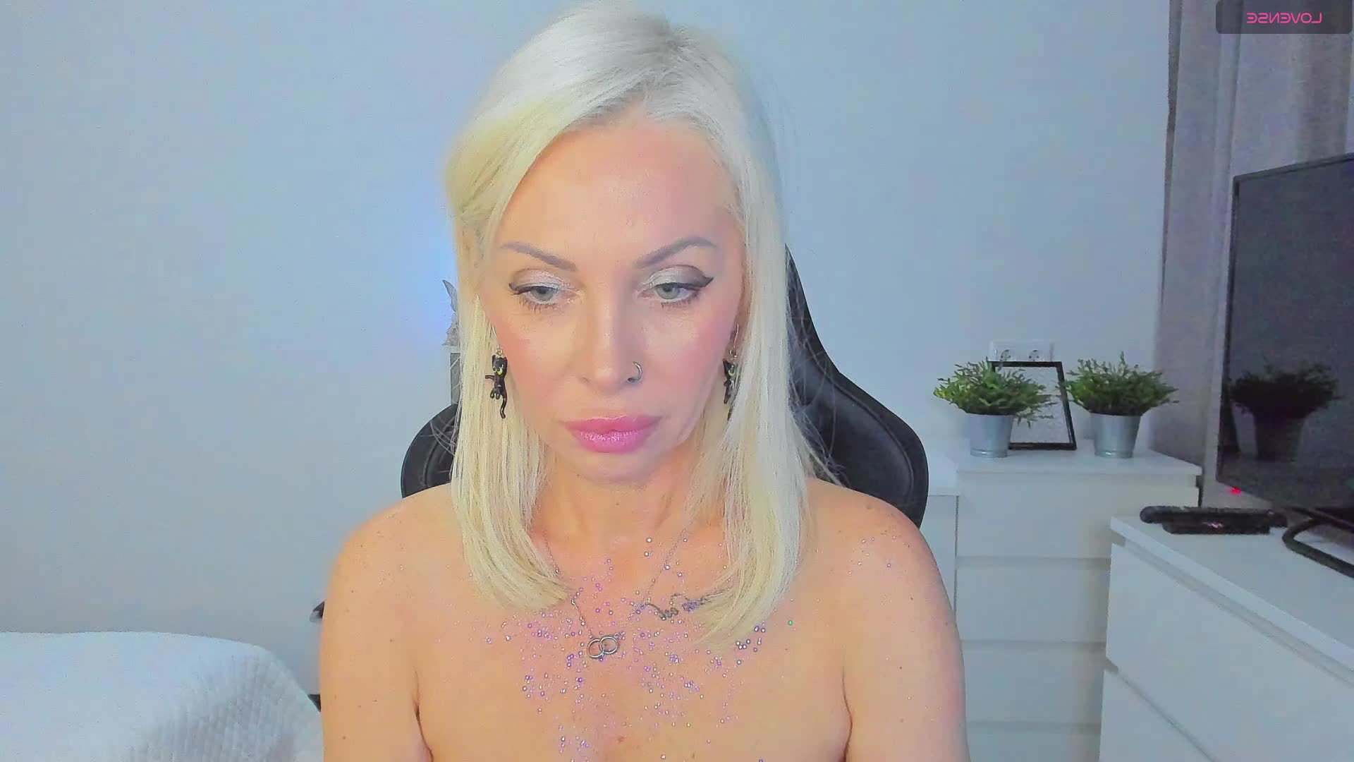 Sunbeam Live Sex December 17, 2025