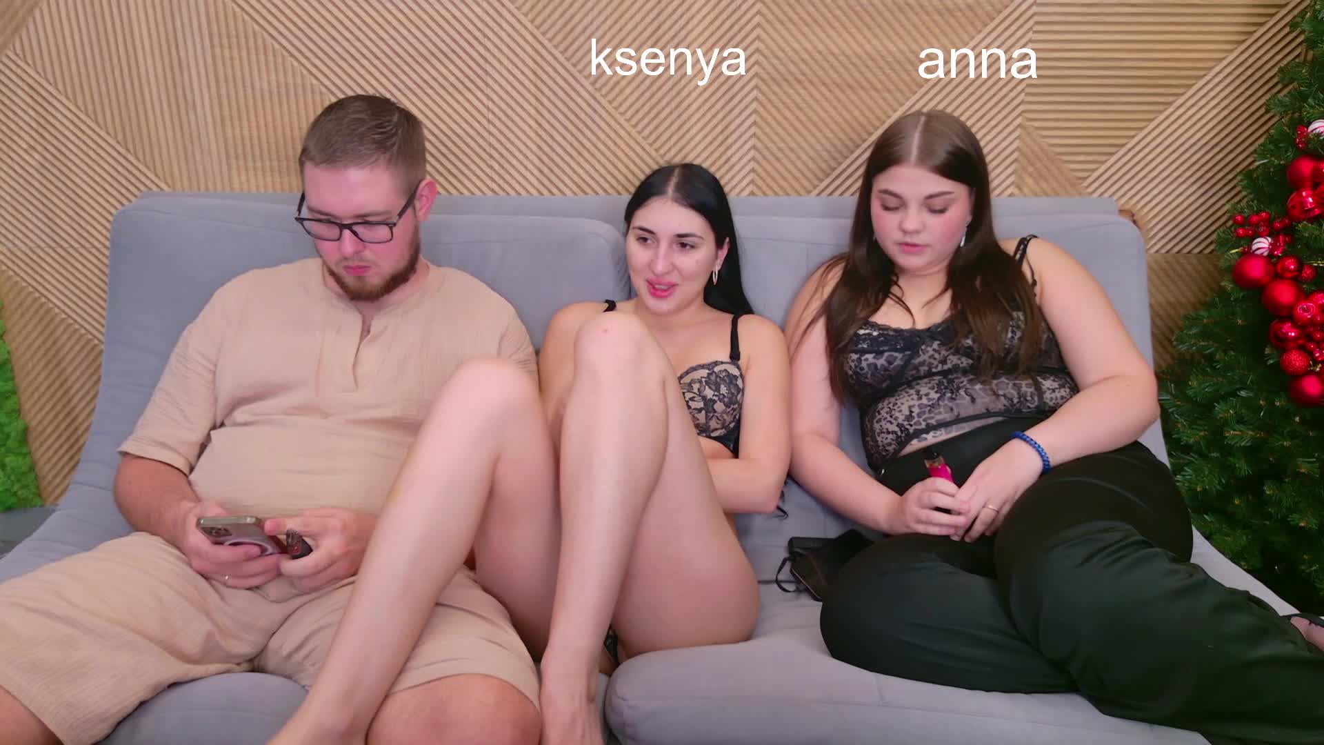 WebcamSlut Live Sex December 17, 2025