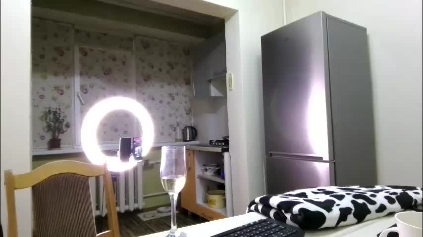 best_ass2000 Live Sex December 17, 2025