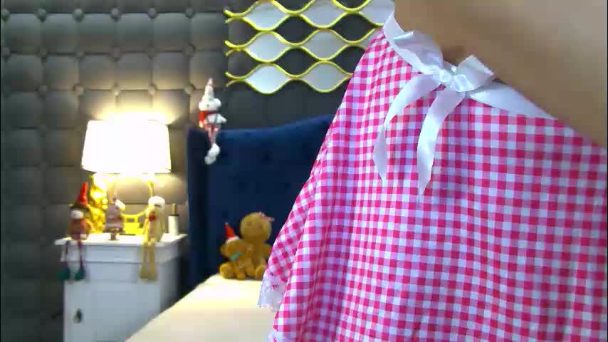sophie__hill Live Sex December 17, 2025