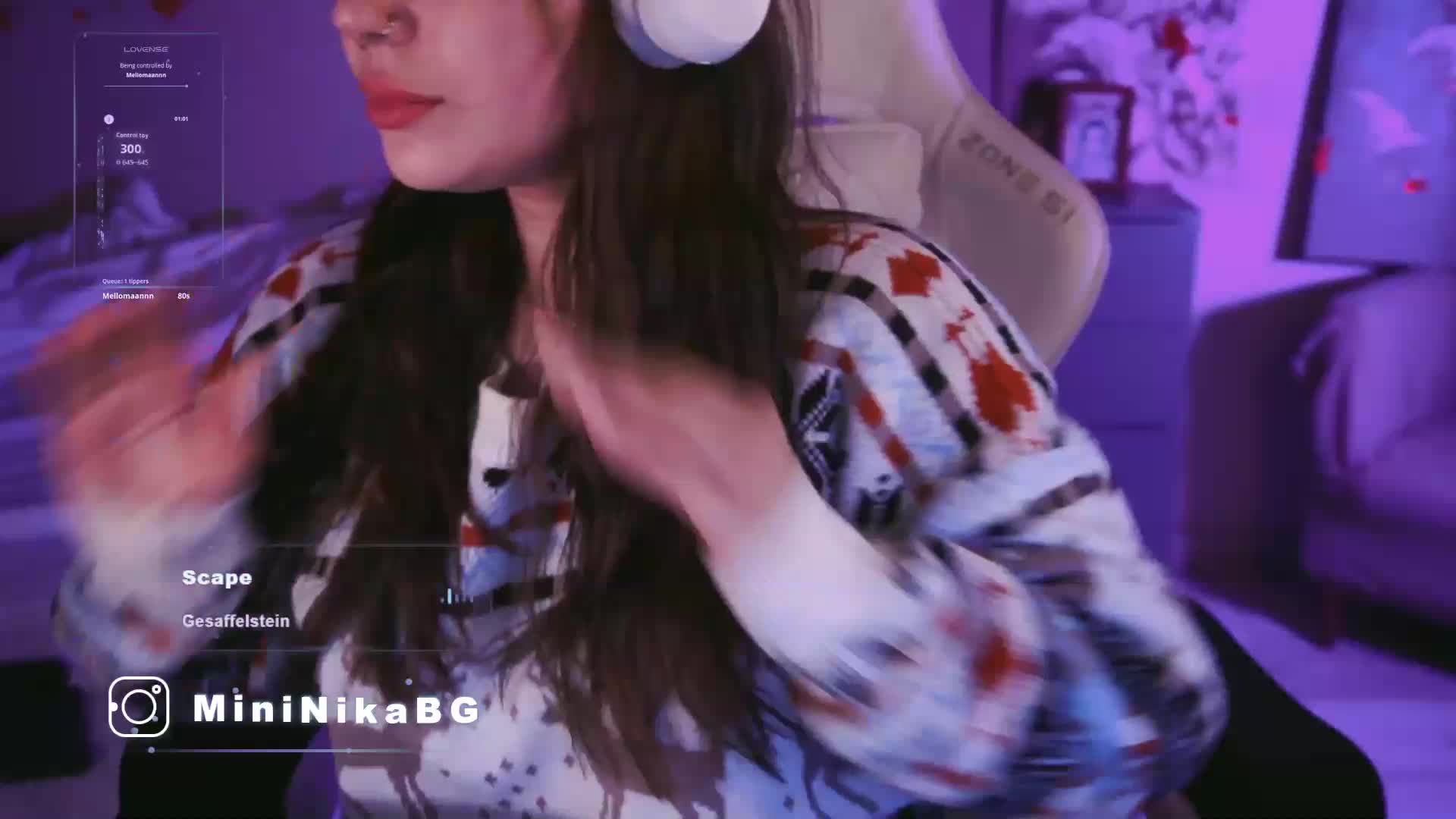 MiniNika Live Sex December 17, 2025