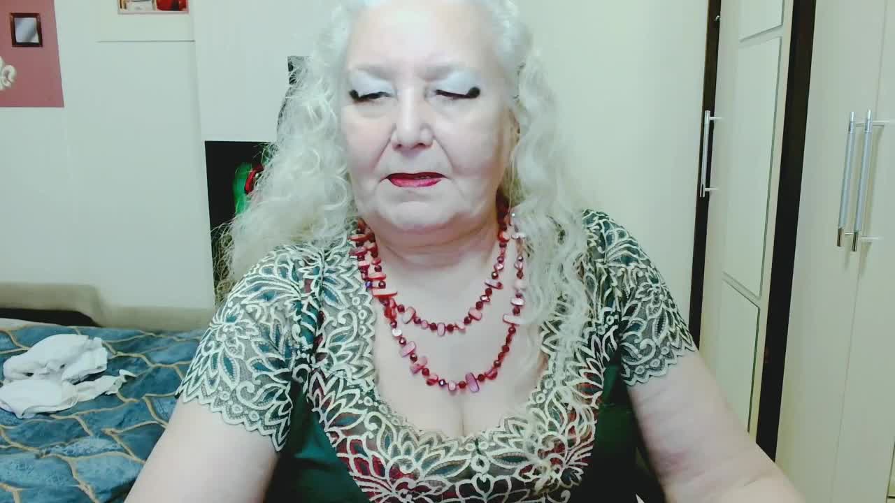 GrannyWants Live Sex December 17, 2025