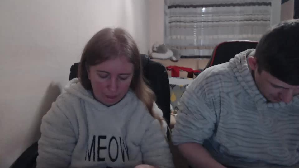 jenisandpeter Live Sex December 17, 2025