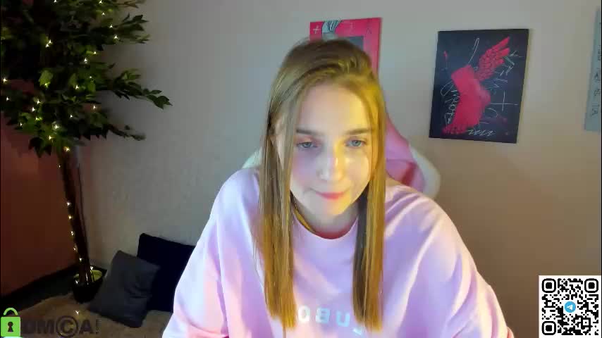 lina_reeds Live Sex December 17, 2025