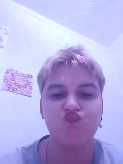 2Lesbians Live Sex December 17, 2025