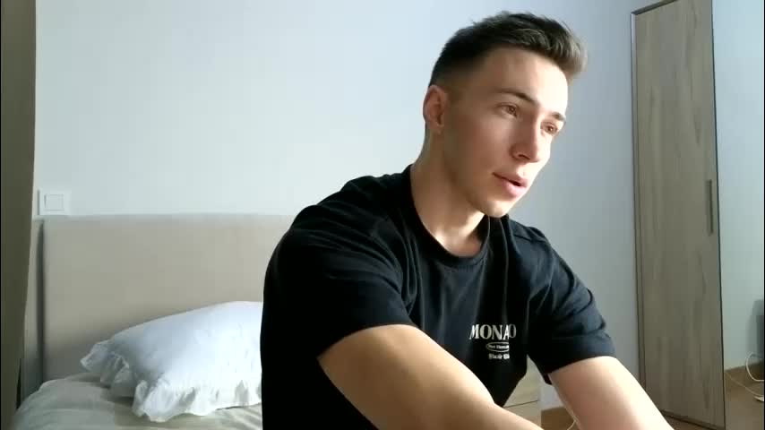 cristianovilla Live Sex December 17, 2025