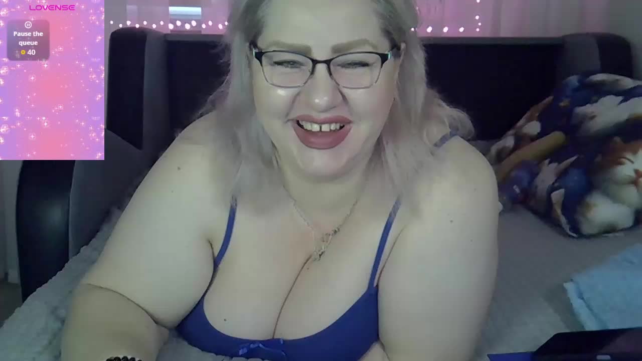 AngelinaGlam Live Sex December 17, 2025