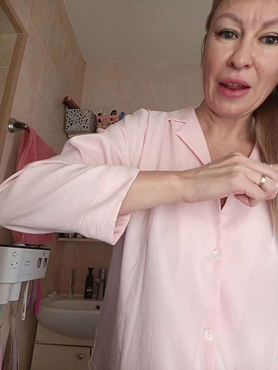 Blondi_Love Live Sex December 17, 2025