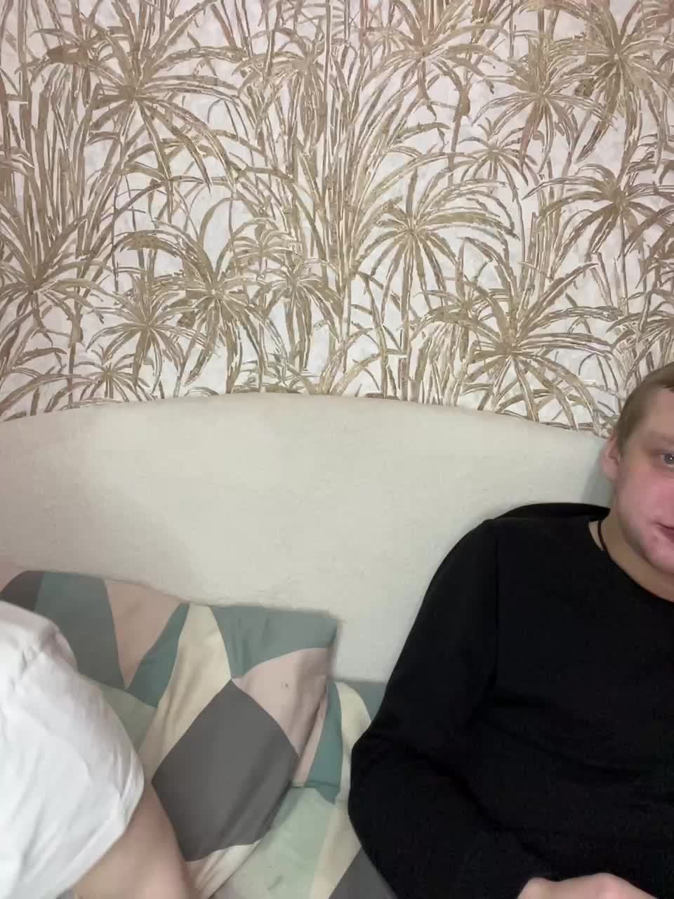 SWEET1SQUIRT Live Sex December 17, 2025