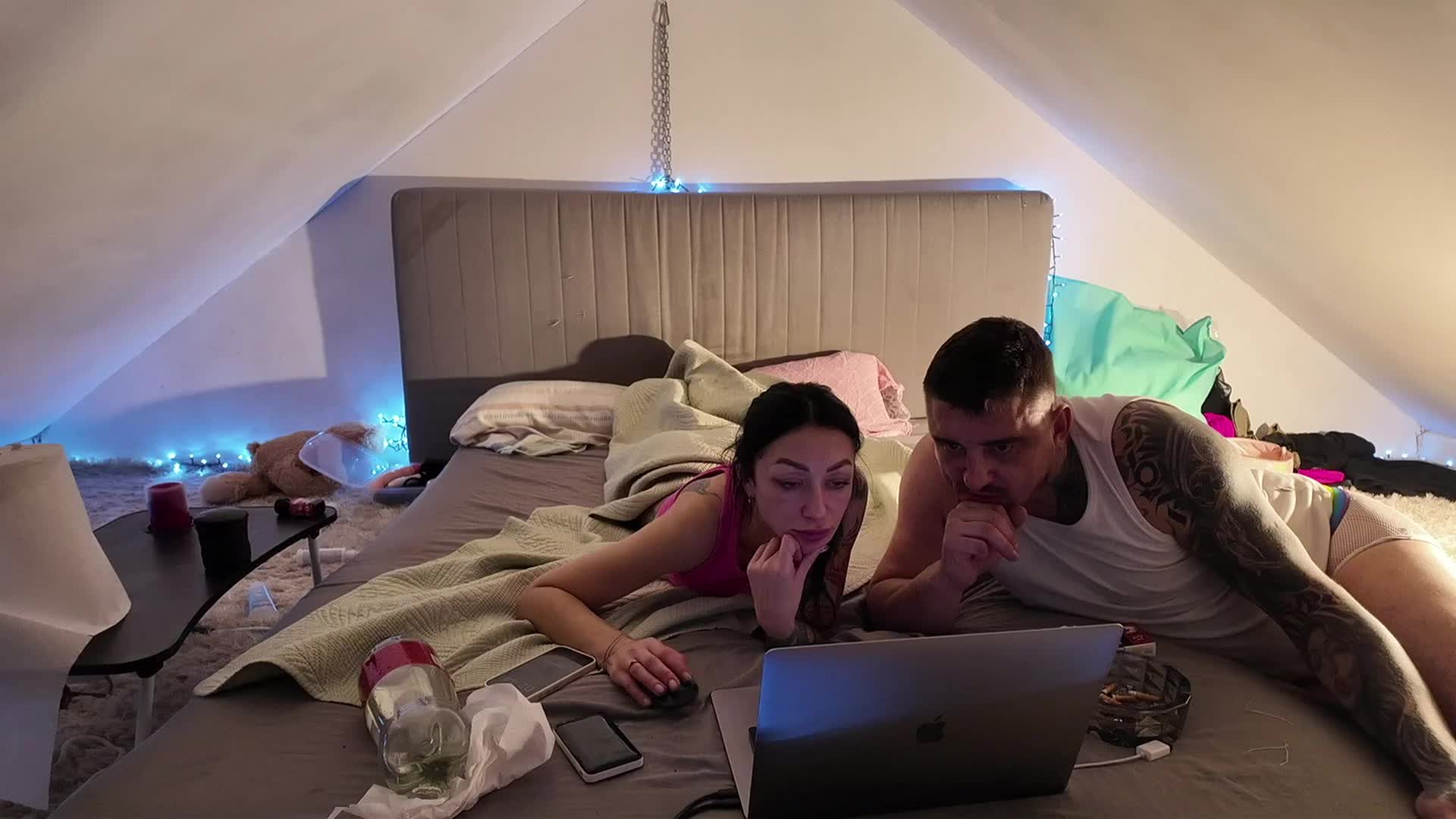 Sexy3couple Live Sex December 19, 2025