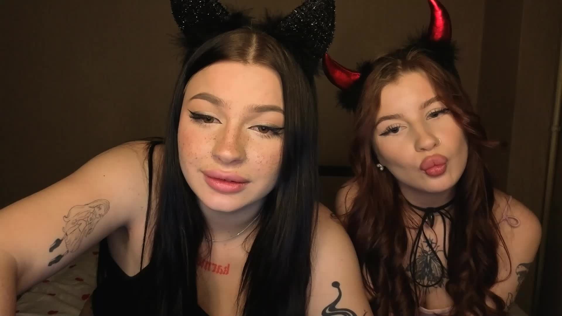 LisaAndDenis Live Sex December 17, 2025