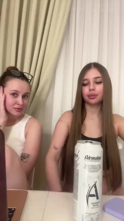 two-beauties Live Sex December 17, 2025