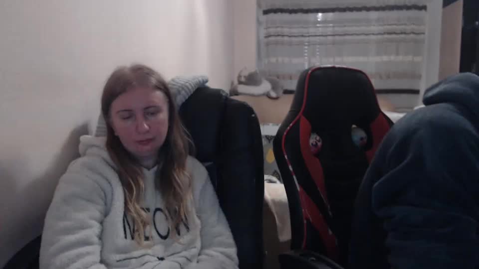 jenisandpeter Live Sex December 17, 2025