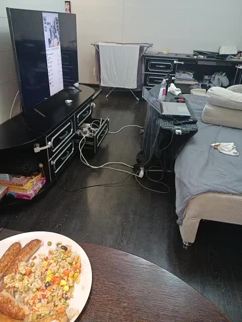 Alinaiadem2025 Live Sex December 17, 2025