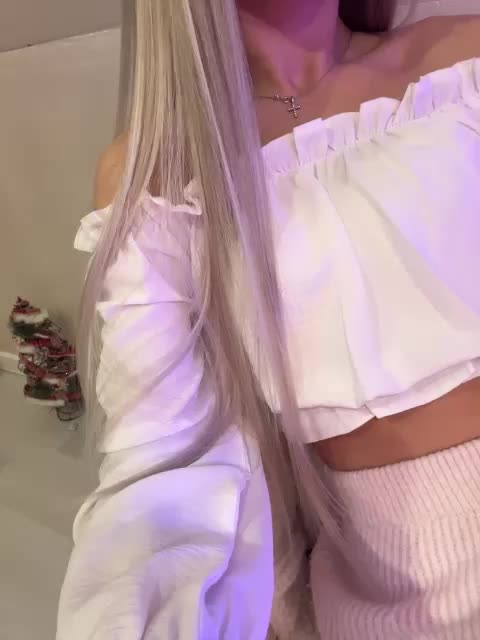 PauLiiine Live Sex December 17, 2025