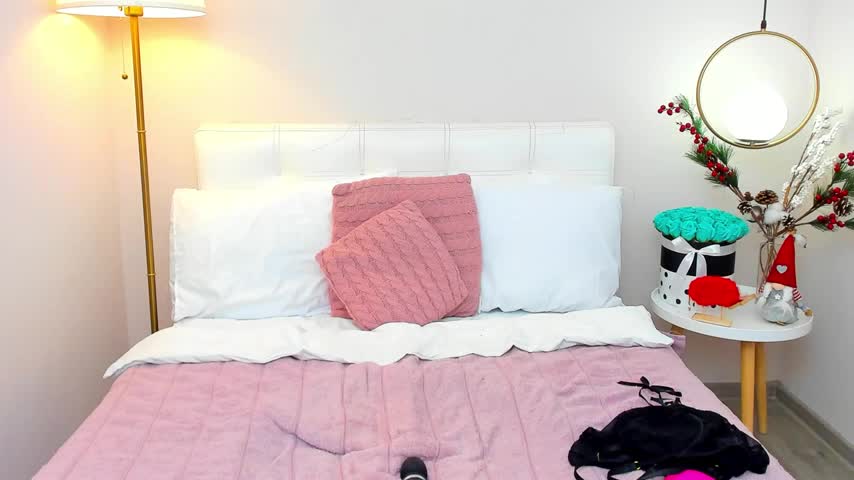 AndreaButt Live Sex December 17, 2025