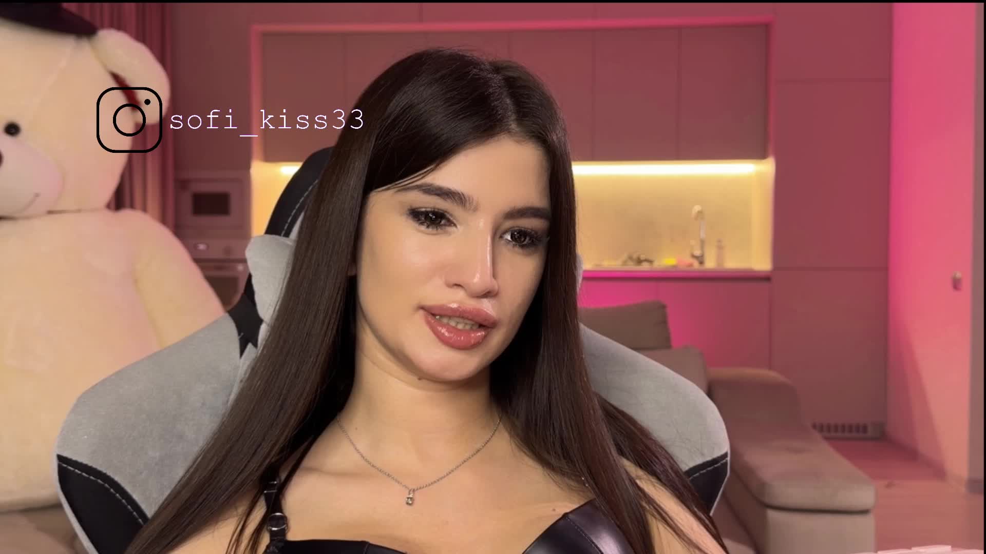 Sofi-Mi Live Sex December 17, 2025