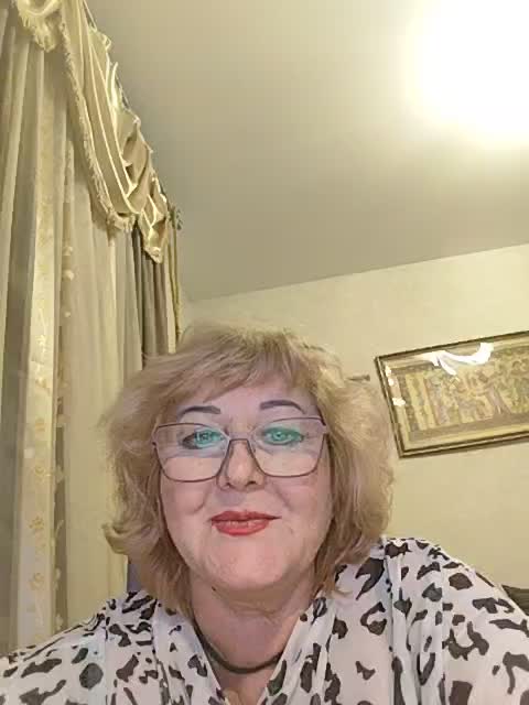 KarinkaSweet Live Sex December 17, 2025