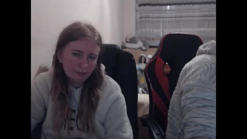jenisandpeter Live Sex December 17, 2025