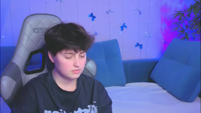 nanami_v02 Live Sex December 17, 2025