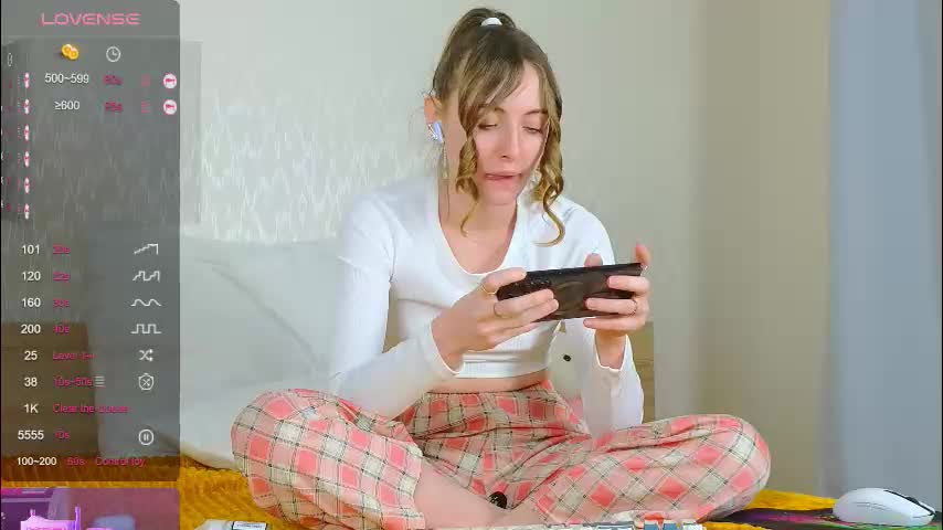 adelina_cowell Live Sex December 17, 2025