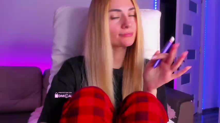 Lynx Live Sex December 17, 2025