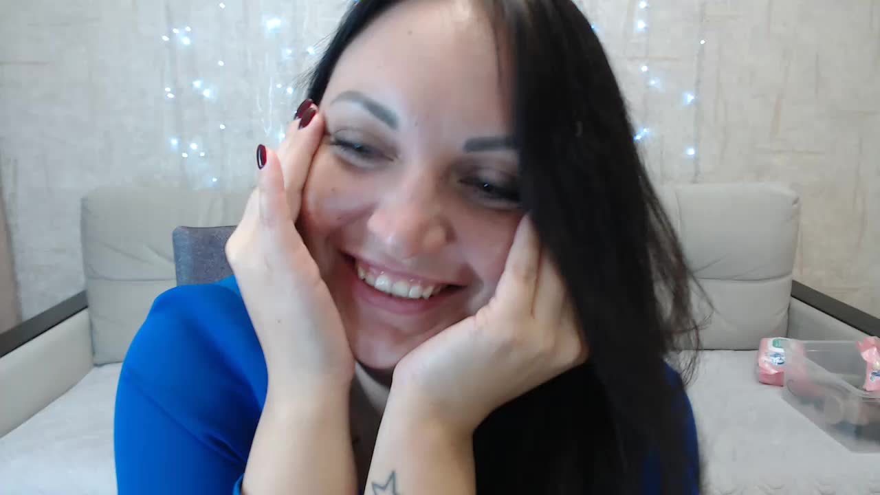 JenniferTheChic Live Sex December 17, 2025