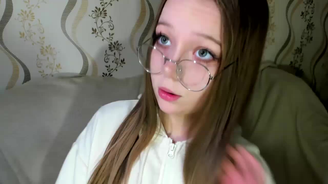 MelMooon Live Sex December 17, 2025