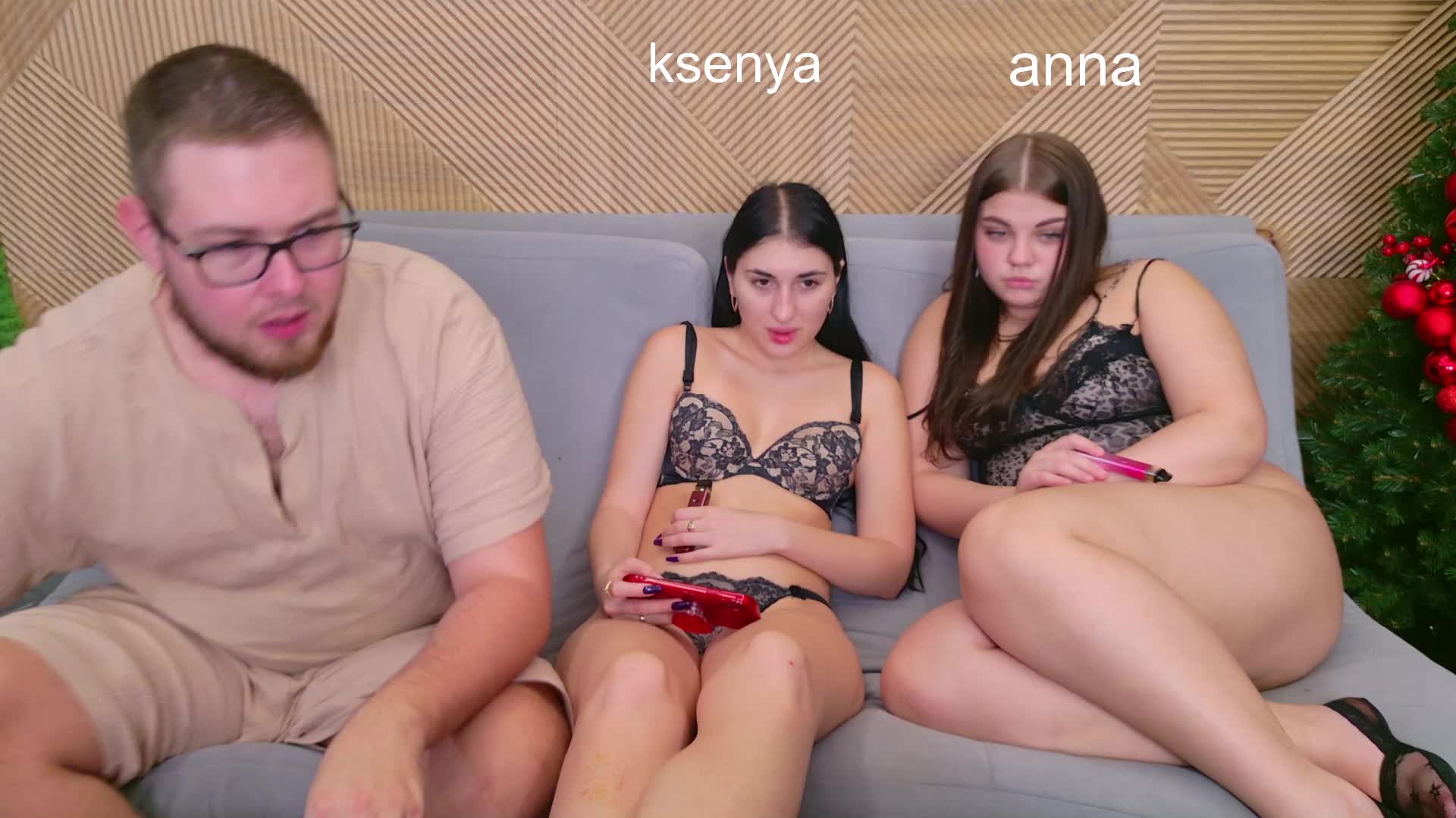 WebcamSlut Live Sex December 17, 2025