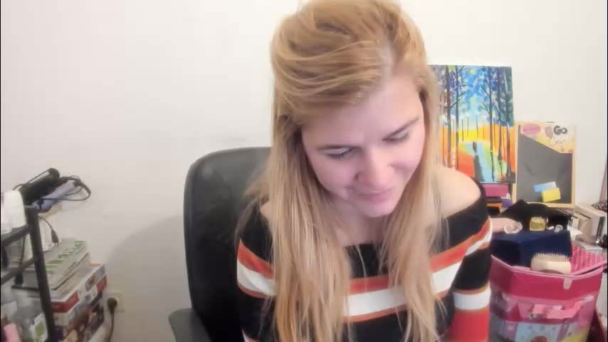 artsyandcraftsy_ Live Sex December 17, 2025