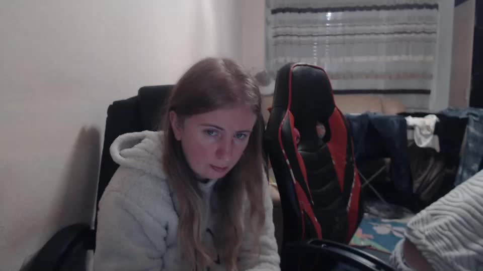 jenisandpeter Live Sex December 17, 2025