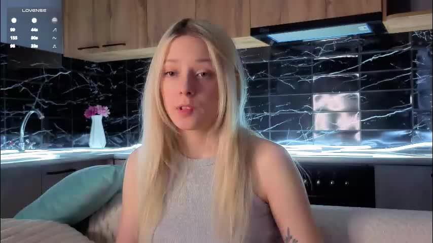 peek_in_my_window Live Sex December 17, 2025