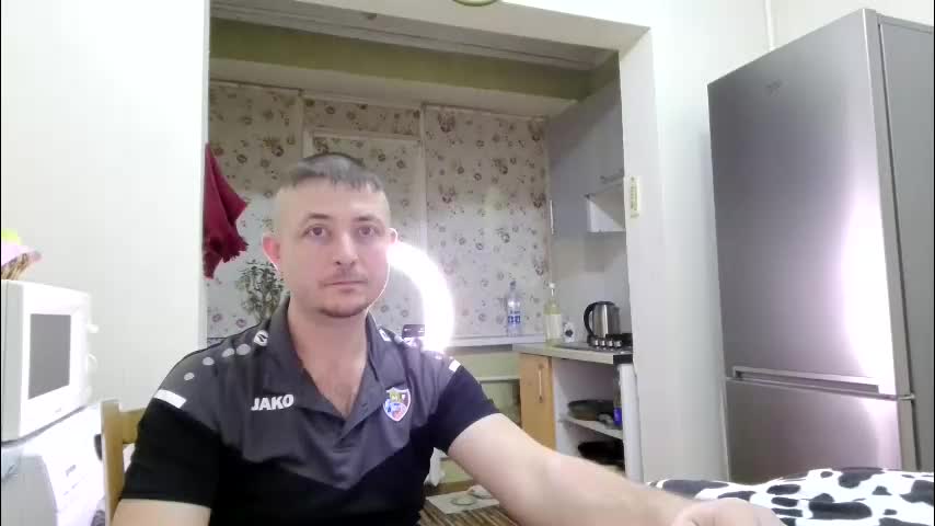 best_ass2000 Live Sex December 17, 2025