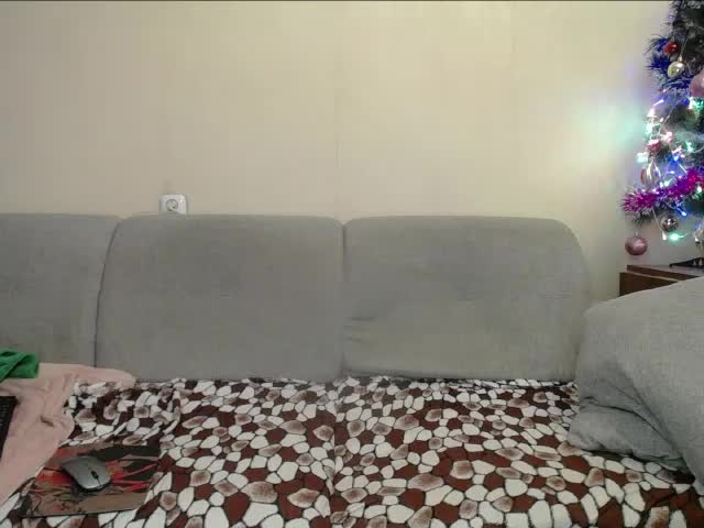 NikolRedMilf Live Sex December 17, 2025