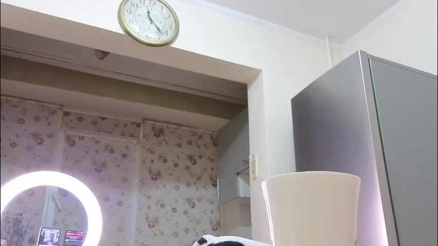 best_ass2000 Live Sex December 17, 2025