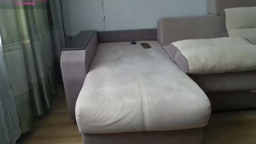 Milaa1998 Live Sex December 17, 2025