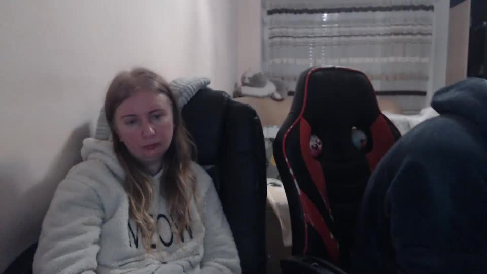 jenisandpeter Live Sex December 17, 2025