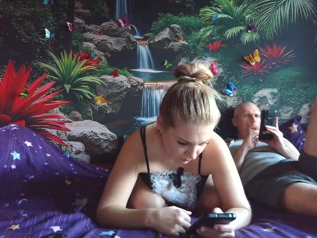 Aleksa26 Live Sex December 17, 2025