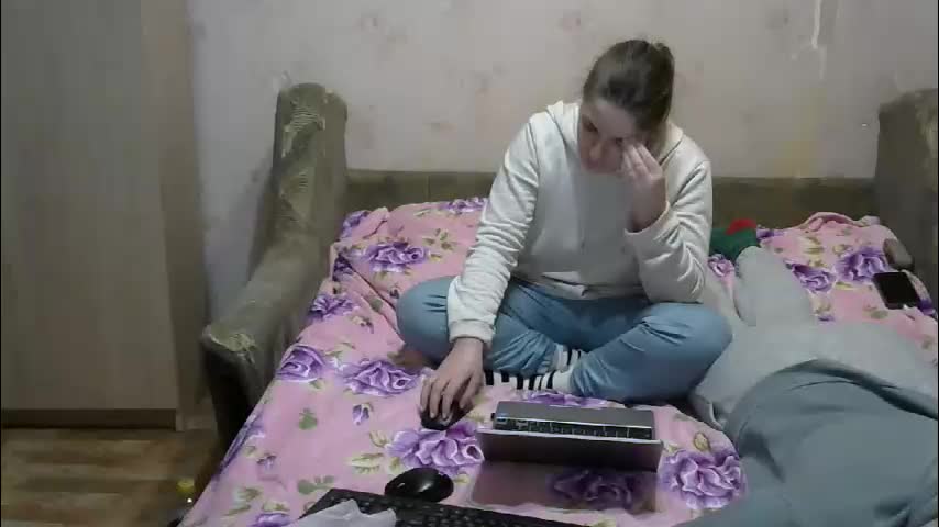 juliya_katie Live Sex December 17, 2025