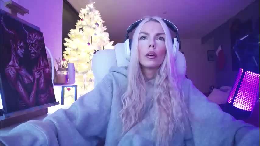 tinykylie Live Sex December 17, 2025
