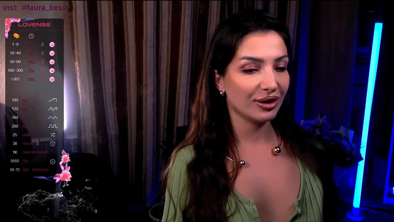 LauraBess Live Sex December 17, 2025