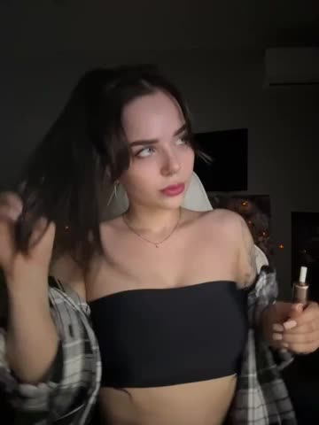 MiniNika Live Sex December 17, 2025