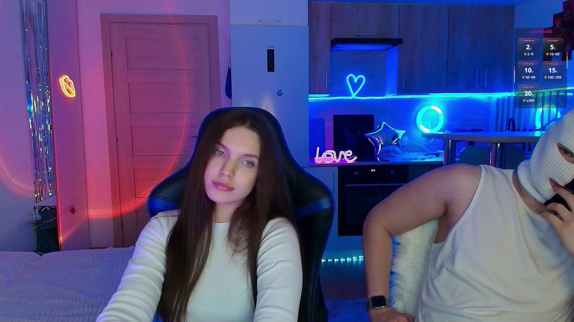 TwiceAsHotXXX Live Sex December 17, 2025